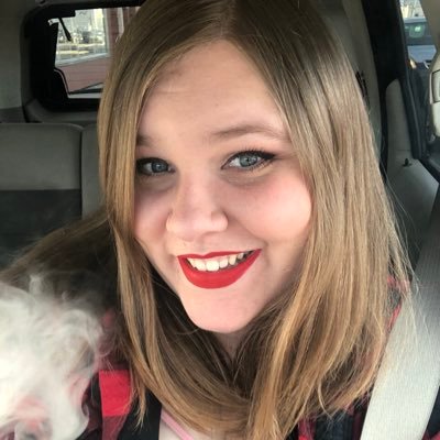 Profile Picture of Katelyn Schneider (@raeschk) on Twitter