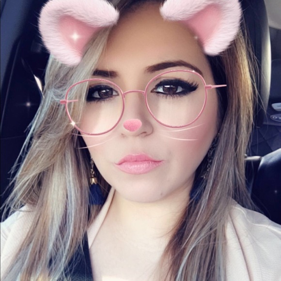 Profile Picture of Bianca Cantu (@bkz1986) on Poshmark