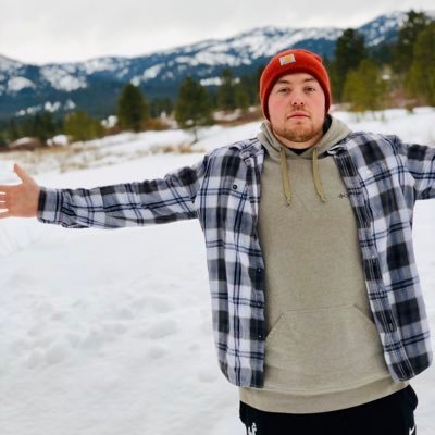 Profile Picture of Khakis McCann (@Perry_mac1) on Twitter