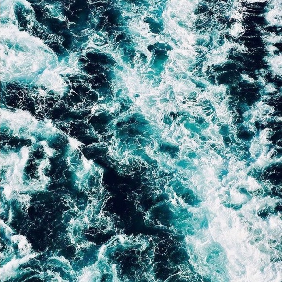 Profile Picture of Julia Ernsting (@juliaernsting) on Poshmark