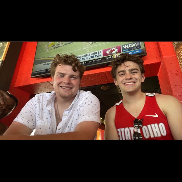 Profile Picture of Ben Mewhinney (@benmewhinney) on Poshmark