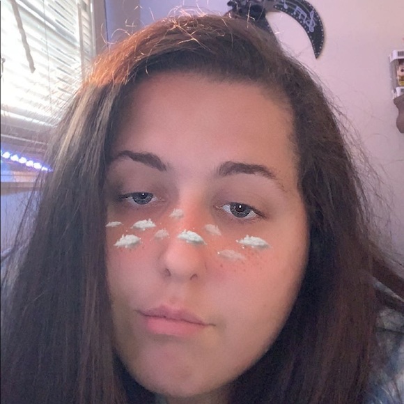 Profile Picture of Bailey Dowdy (@baileydowdy7) on Poshmark