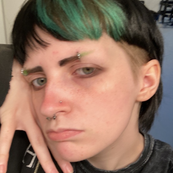 Profile Picture of Ciel Backus (@cxneshuga) on Poshmark
