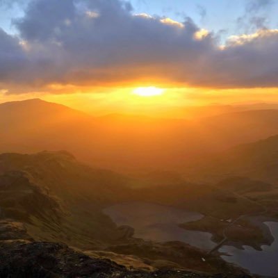 Profile Picture of Mountains And Mayhem (@SarahTh78977220) on Twitter