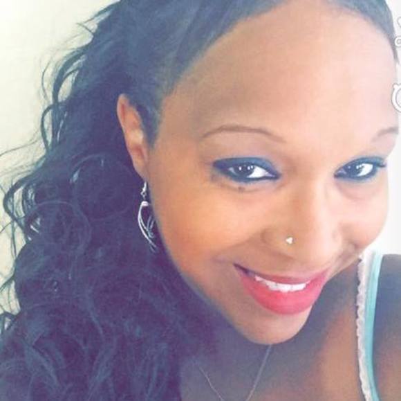 Profile Picture of Tecola Olson (@alocet) on Poshmark