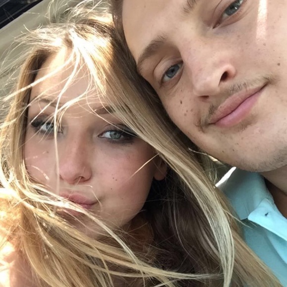 Profile Picture of Kathleen Neuhoff (@katneuhoff) on Poshmark