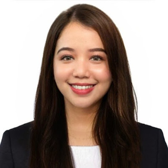 Profile Picture of Niah Maranan (@marananniah) on Poshmark