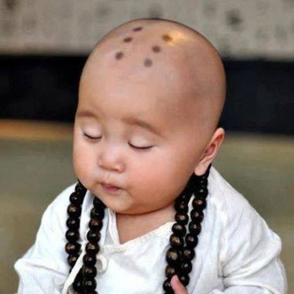 Profile Picture of Huỳnh Nguyễn (@milun5698) on Poshmark