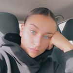 Profile Picture of Isabelle Dumoulin (@isadumoulin) on Instagram
