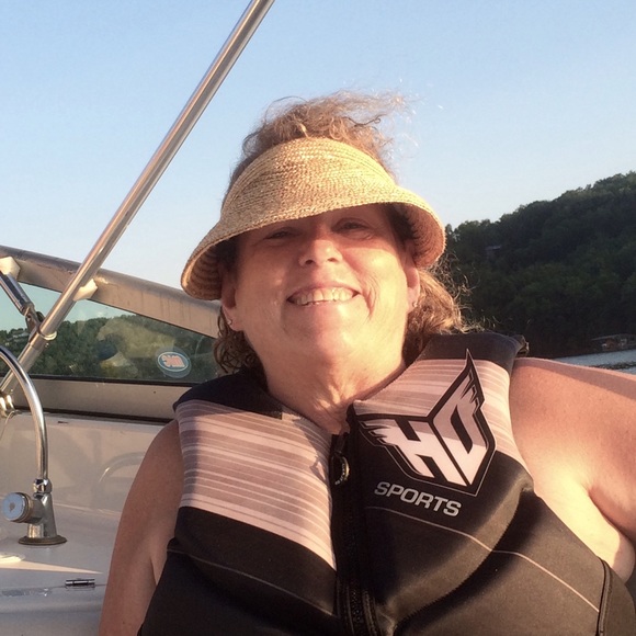 Profile Picture of Donna Pickett (@donna_pickett) on Poshmark