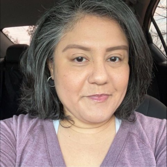 Profile Picture of Becky Garcia (@bcky_76) on Poshmark