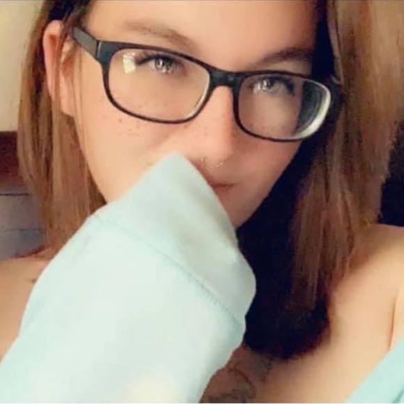 Profile Picture of Nancy Porter (@nancyporter921) on Poshmark