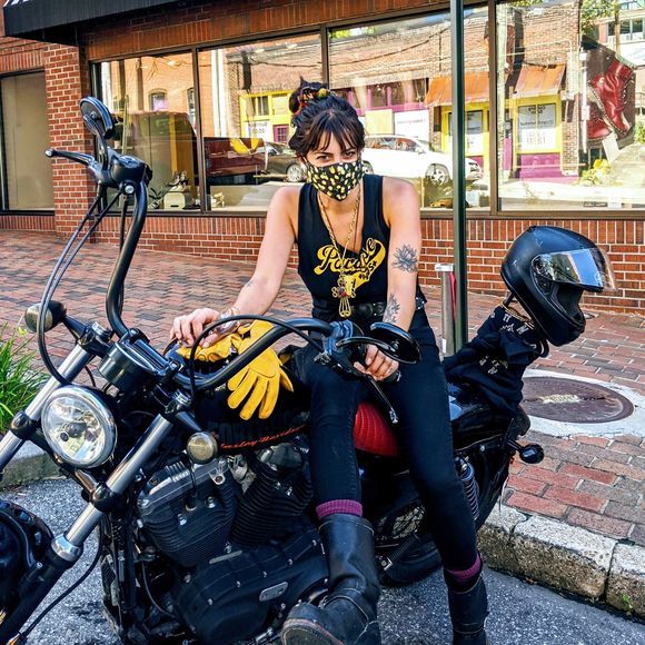 Profile Picture of Kiersten Schilinski (@keerios) on Poshmark