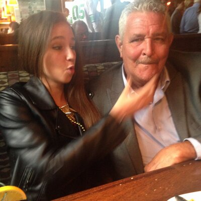 Profile Picture of Julie Keclik (@juliekeclik) on Twitter