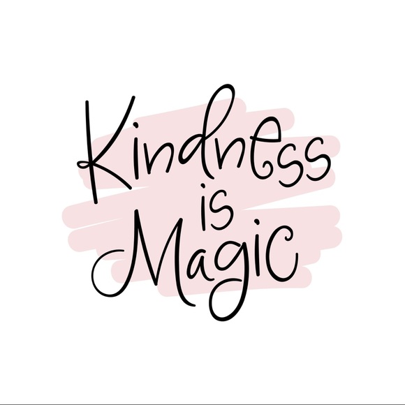 Profile Picture of Ang Waldron (@waldrona) on Poshmark