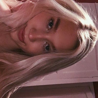 Profile Picture of Lily Foster (@lilyfoster2002) on Twitter