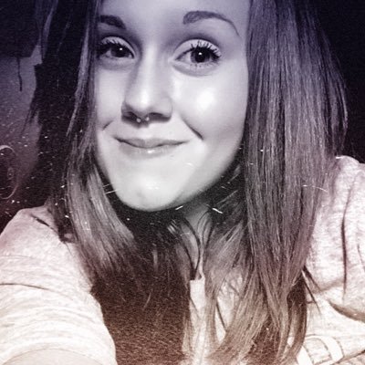 Profile Picture of Ashley Kay Applegate (@ashley_kayyy) on Twitter