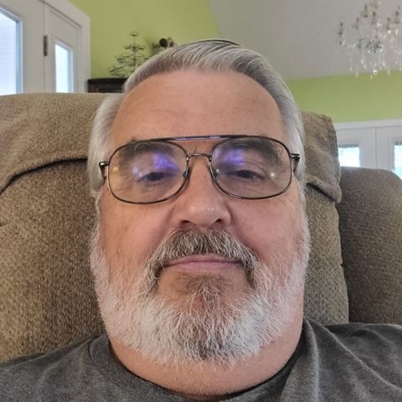 Profile Picture of Curtis Hayes (@curleehayes) on Poshmark