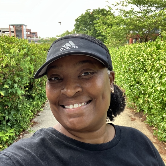 Profile Picture of Dionne Lucas (@deesdrive) on Poshmark