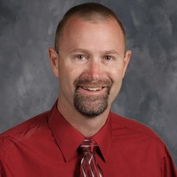 Profile Picture of Matt Richardson (@mattrichards475) on Poshmark