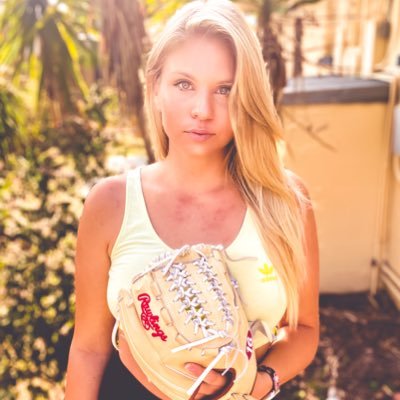 Profile Picture of Jessica Burroughs (@jessicaburroug2) on Twitter