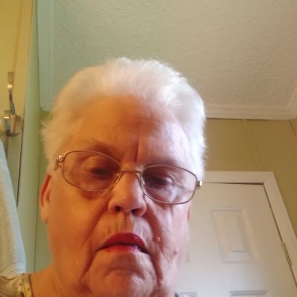 Profile Picture of Ruby Barry (@barryruby10) on Poshmark