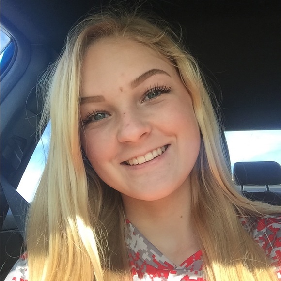 Profile Picture of Kyleigh Thornhill (@kyleigh2021) on Poshmark