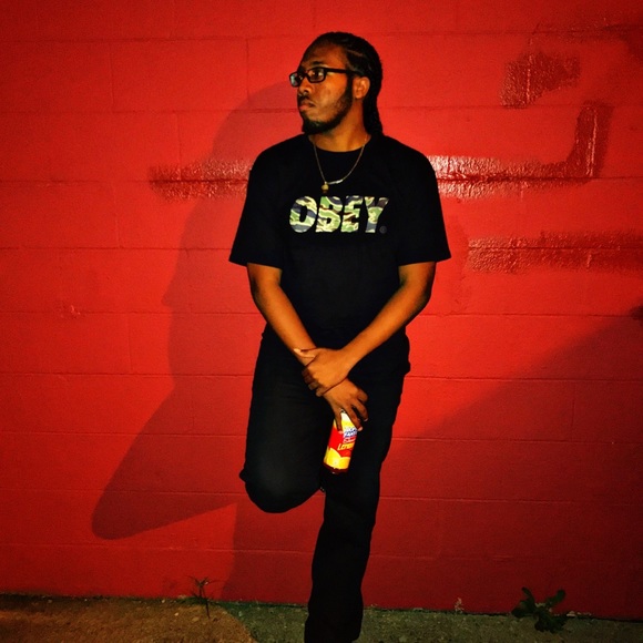 Profile Picture of Leander Williams (@leestacks23) on Poshmark