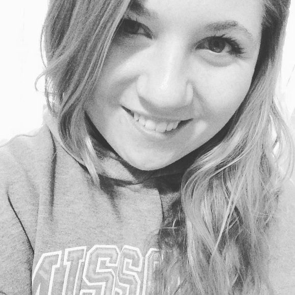 Profile Picture of Erika Kropp (@ekakropp) on Poshmark