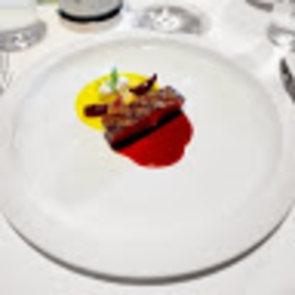 Peter Wang - Poshmark Profile Picture of Peter Wang (@quattropeter4) on Poshmark