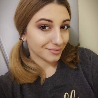Profile Picture of Madeline Schroeder (@rosinamohrohhv3) on Twitter