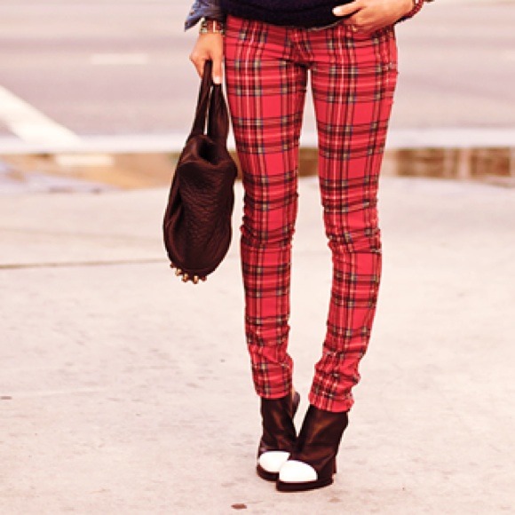 Profile Picture of Lin Chan (@linstur) on Poshmark