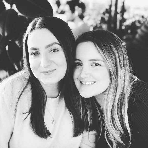 Profile Picture of Angie Pauloski (@roxy_rainbow420) on Poshmark