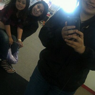 Profile Picture of Carmen Lara J (@CarmenPickles) on Twitter