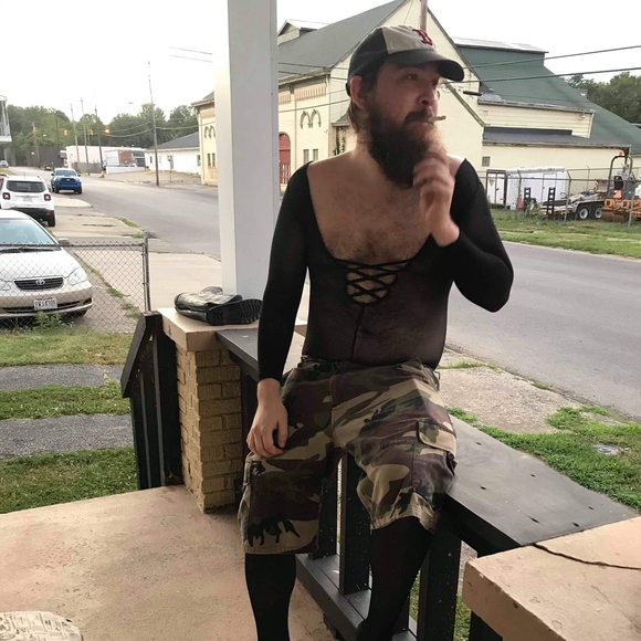 Profile Picture of Doug Evans (@dug89) on Poshmark