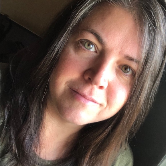 Profile Picture of Dawn Piccioni (@dmpiccioni) on Poshmark