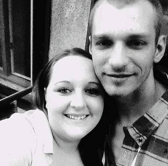 Profile Picture of Robert Leedom (@leedom1984) on Poshmark