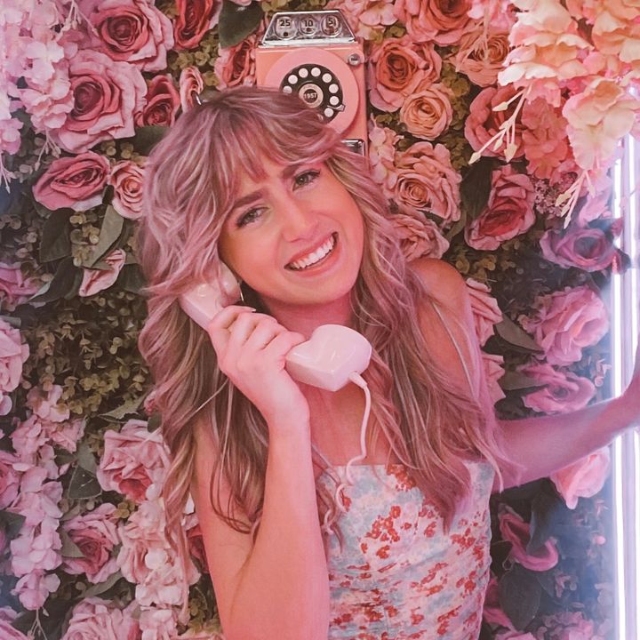 Profile Picture of Jessica Benninghove (@@jessica_brokeneck) on Tiktok