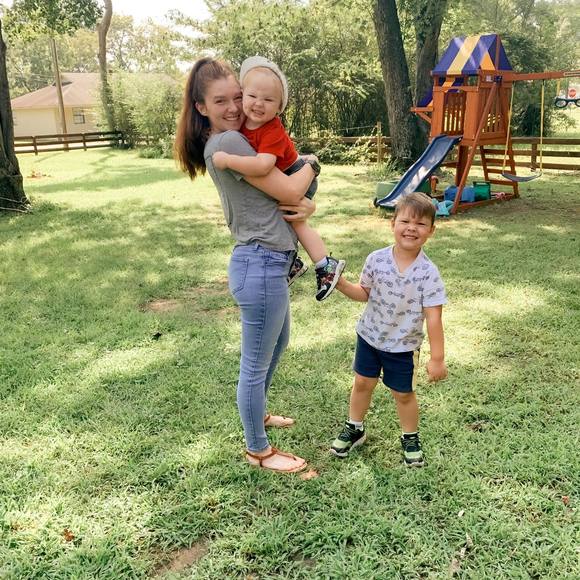 Profile Picture of Hannah Murray (@hmurray2) on Poshmark