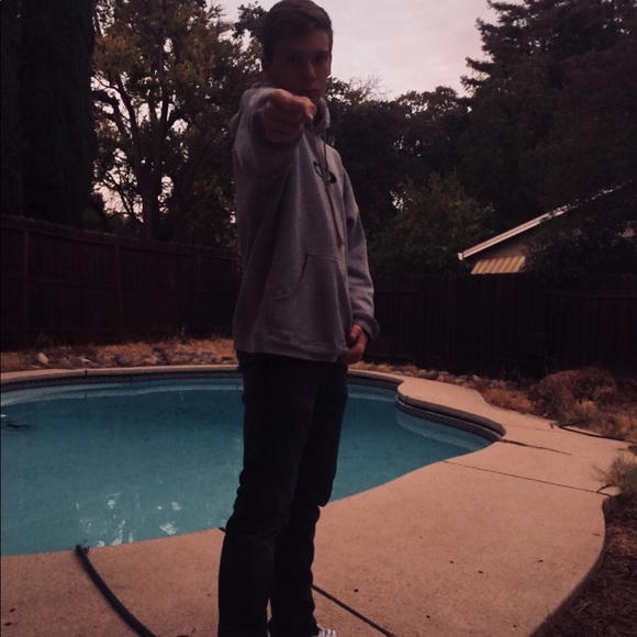 Profile Picture of Jesse Krause (@jessekr2003) on Poshmark