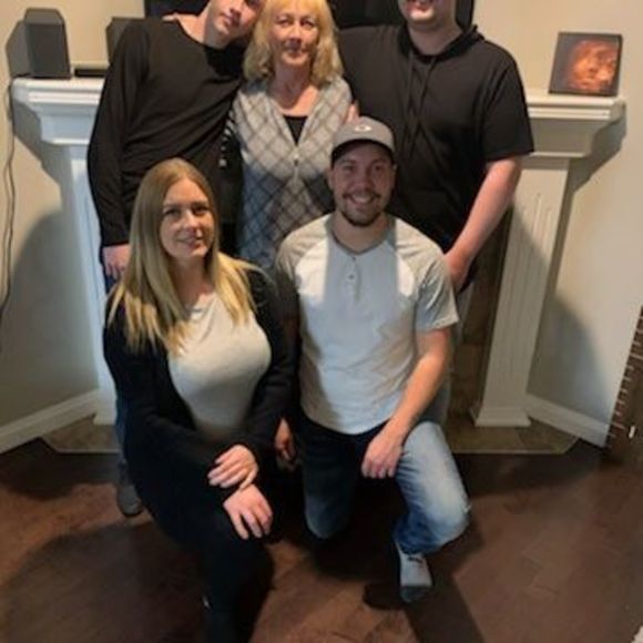 Profile Picture of Carol Leard (@carolleard) on Poshmark