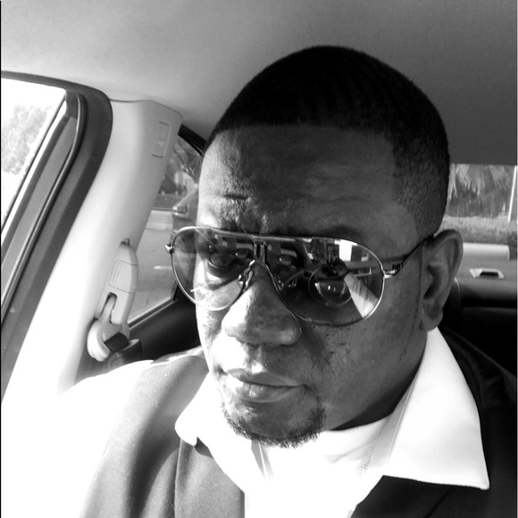 Profile Picture of Osborne Furusa (@ozzyb204) on Poshmark