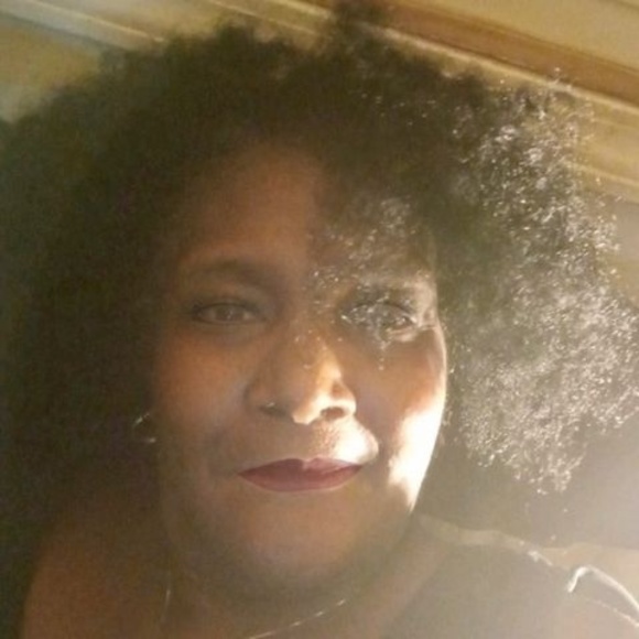 Profile Picture of Angela Branch (@angelabranch718) on Poshmark