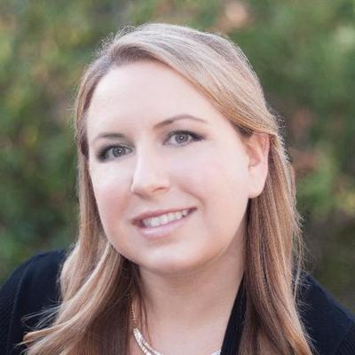 Profile Picture of Kristina Caspari (@Fly_and_Pyramid) on Twitter
