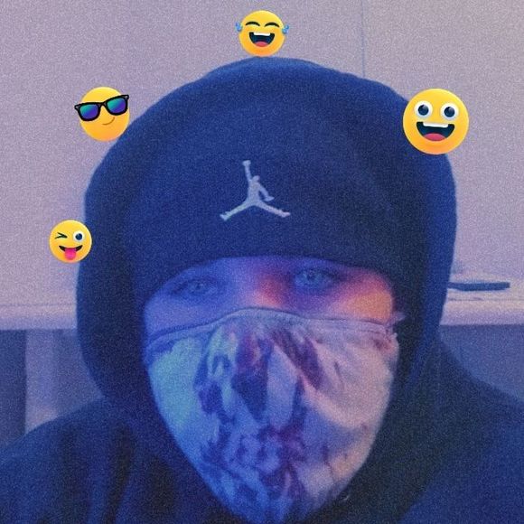 Profile Picture of Christopher Fretwell (@christopherfret) on Poshmark