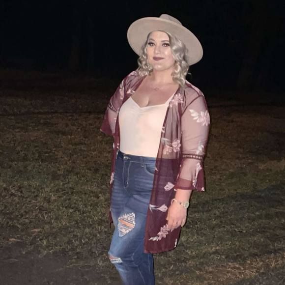 Profile Picture of Tiffany Gates (@taggates711) on Poshmark