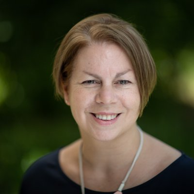 Profile Picture of Lisa Holmes (@LisaHolmes_Rees) on Twitter
