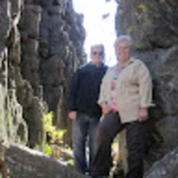 Profile Picture of Sandy & ray Harms (@sanray123) on Poshmark