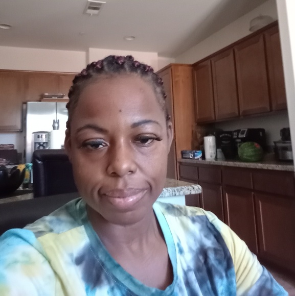 Profile Picture of Kimberly Chapple (@chapkim66) on Poshmark