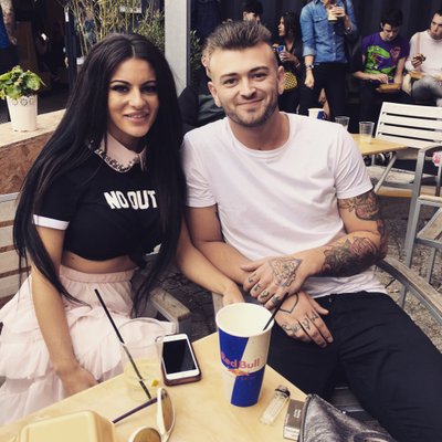 Profile Picture of Emma Corey (@emmacorey1992) on Twitter